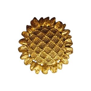 Vintage gold-tone sunflower jewelry brooch Pin